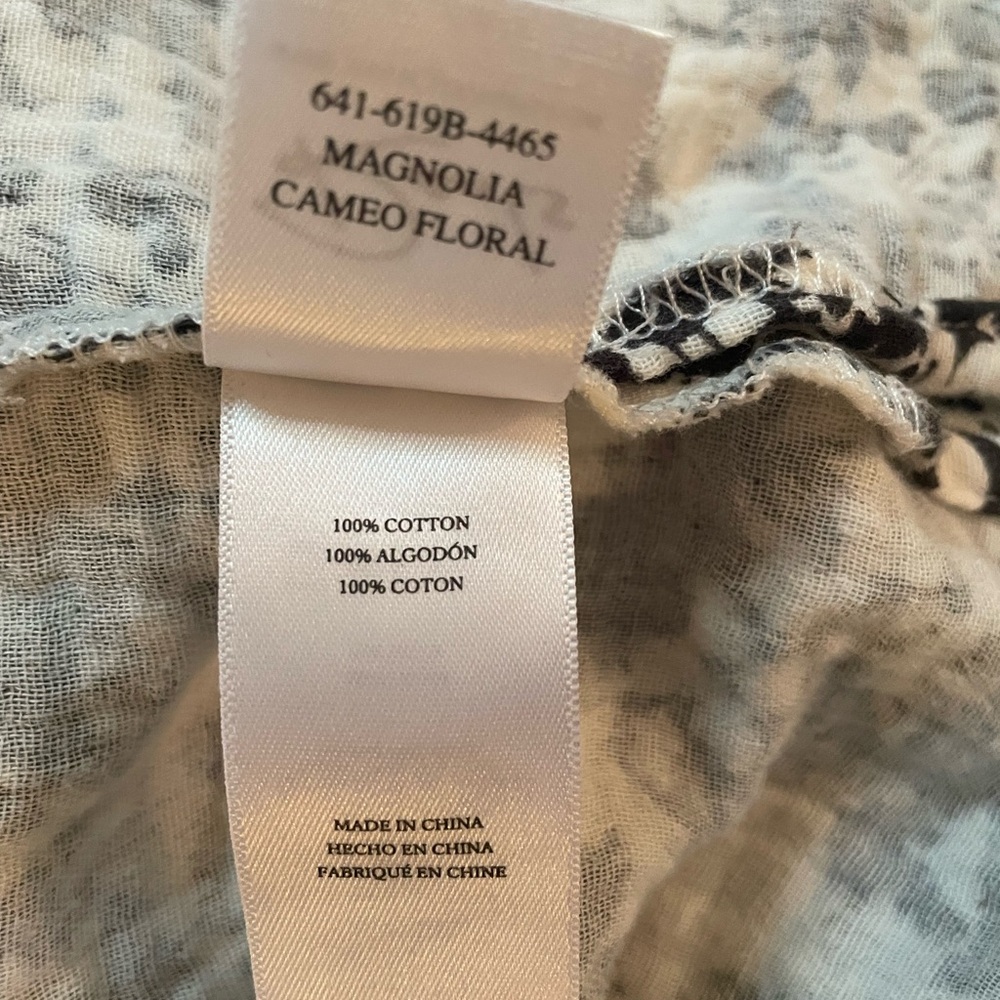 Rails Magnolia Cameo Print Black & White Button F… - image 6
